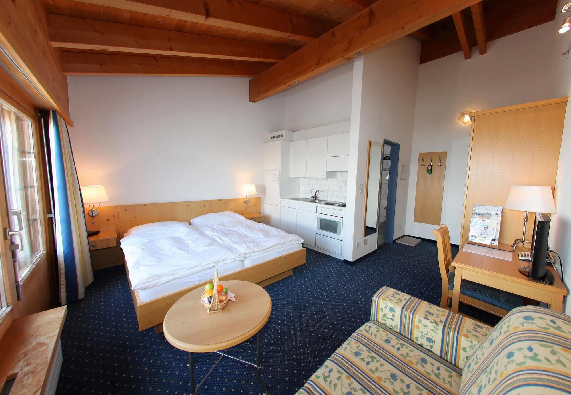 Aparthotel Muchetta Wiesen Exterior photo